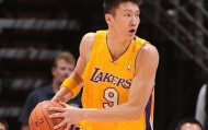 开云体育-中国球员NBA单场最高分：周琦6分，杨瀚森9分，姚明纪录天花板|王治郅|中国篮球|波特兰开拓者队|内线_新浪体育_新浪新闻