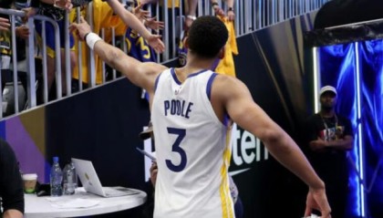 开云kaiyun网页版-无关紧要且低效 被勇士放弃的普尔保住克雷的位置